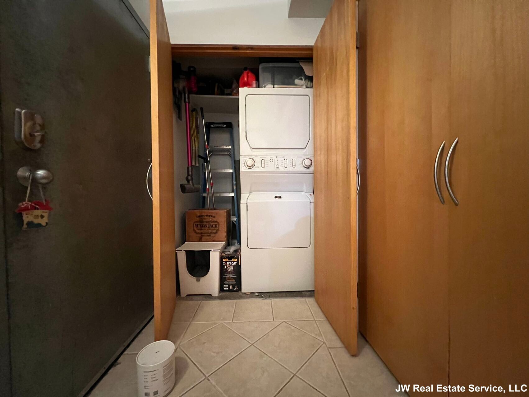 Building Photo - 42 Chauncy St