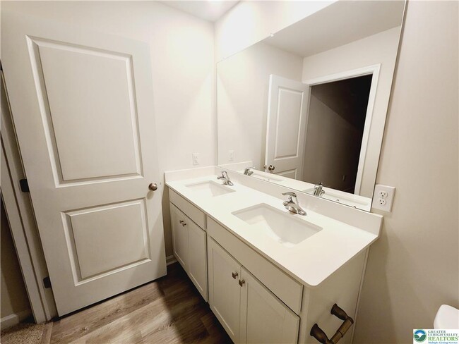 Building Photo - 1266 Susan Cir