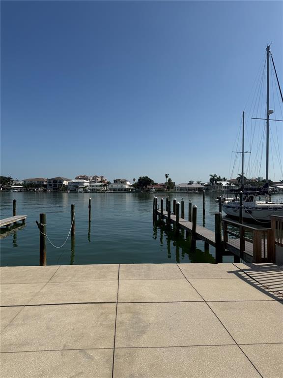 Building Photo - 716 Bayway Blvd