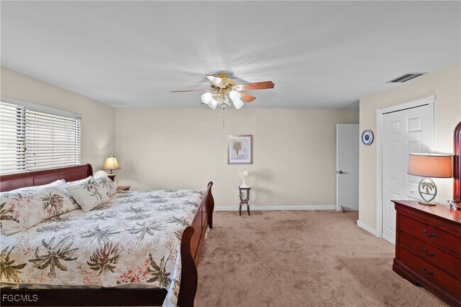 Building Photo - 1203 SW 48th Terrace