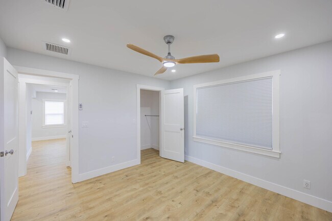 Building Photo - 730 Winters St