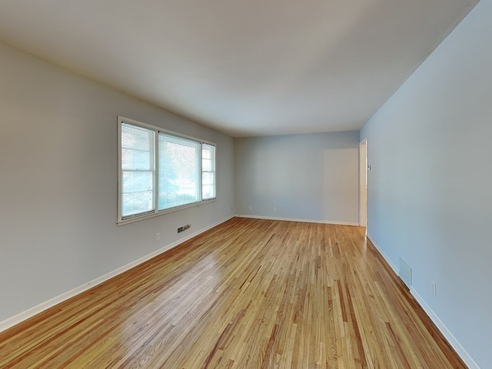 Building Photo - 2907 W 87th St