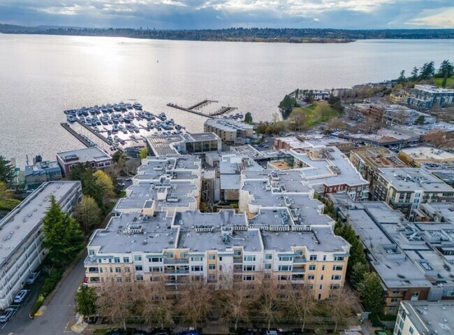 Building Photo - 2Bd/1.75Ba Kirkland Condo