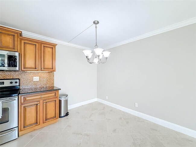 Building Photo - 1350 River Reach Dr