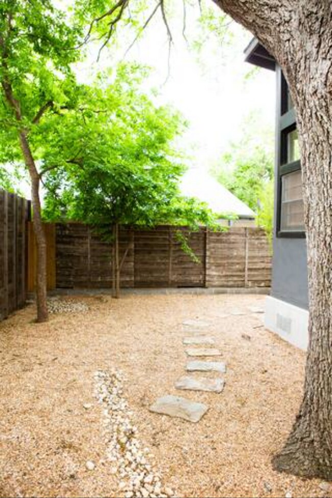 Building Photo - 2703 S 2nd St