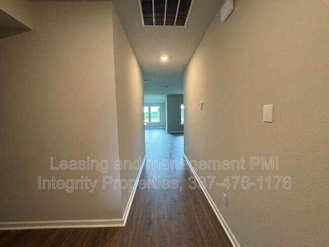 Building Photo - 9239 Garrett Rd
