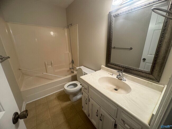 Building Photo - 792 Seina Vista Dr