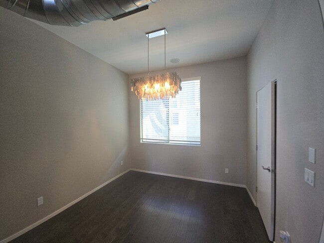 Building Photo - Beautiful Property with Contemporary Flair