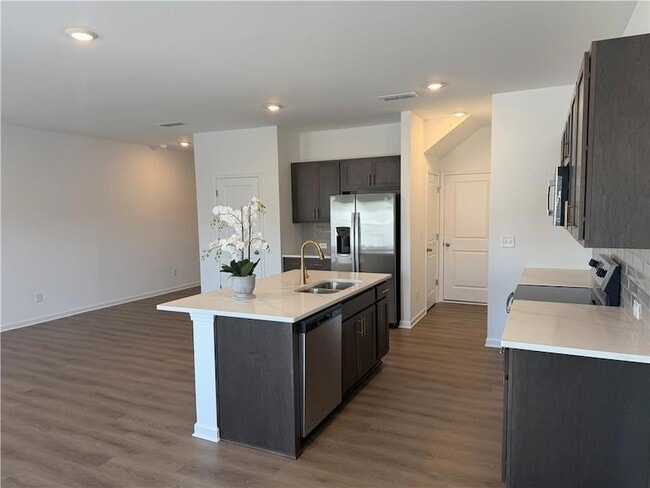 Building Photo - 6715 Armonia Dr