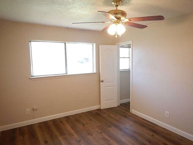 Building Photo - 11503 Bay Cedar Dr