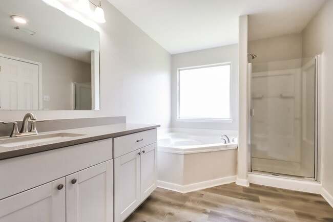 Building Photo - 28923 Village Creek Loop