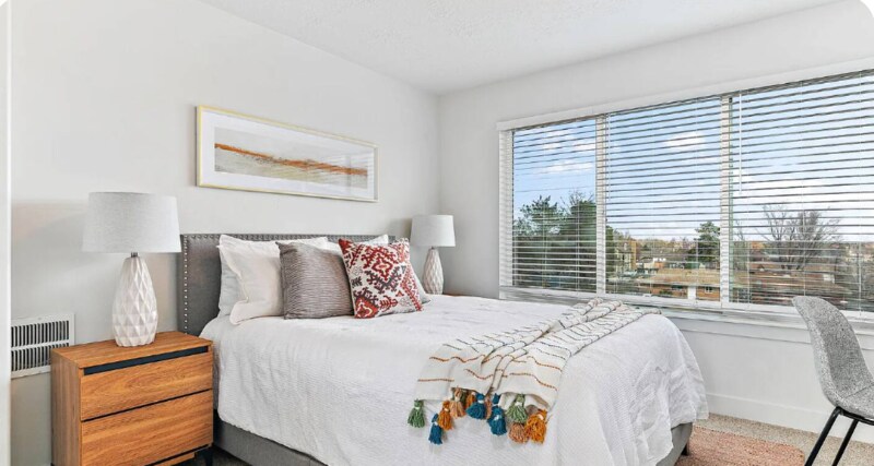 Building Photo - 1812 W Irini Ln