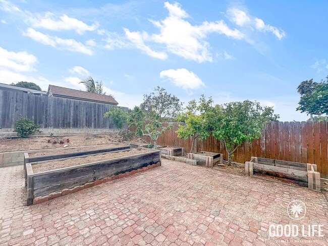 Building Photo - Renovated San Marcos Home with Fruit Trees & Large Yard