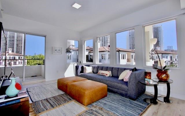 Building Photo - 3500 Island Blvd