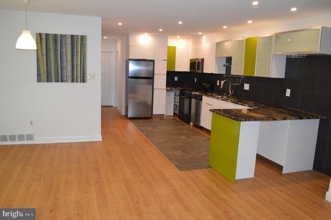 Building Photo - 10026 Fair Wds Dr