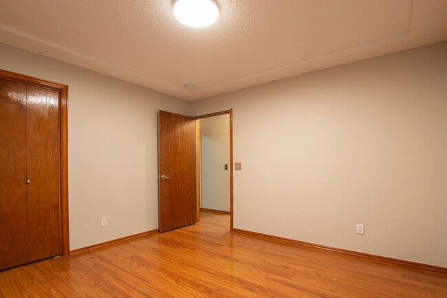 Building Photo - Beautiful 3 Bed 2 Bath in the Heart of OKC!