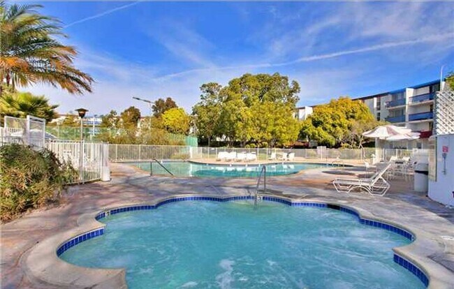 Building Photo - 3050 Rue D’Orleans