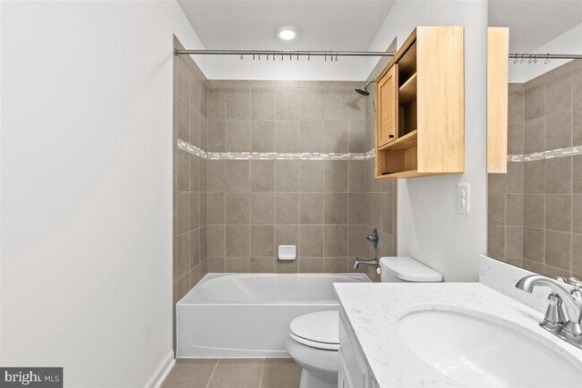 Building Photo - 109 Emperor Dr