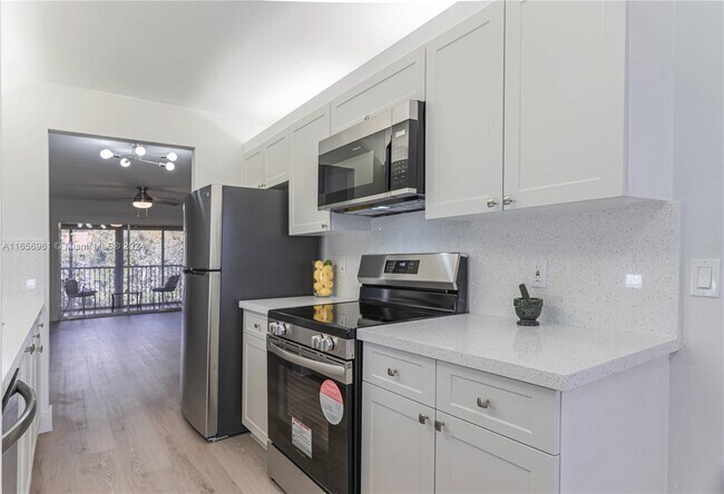 Building Photo - 1300 SW 124th Terrace