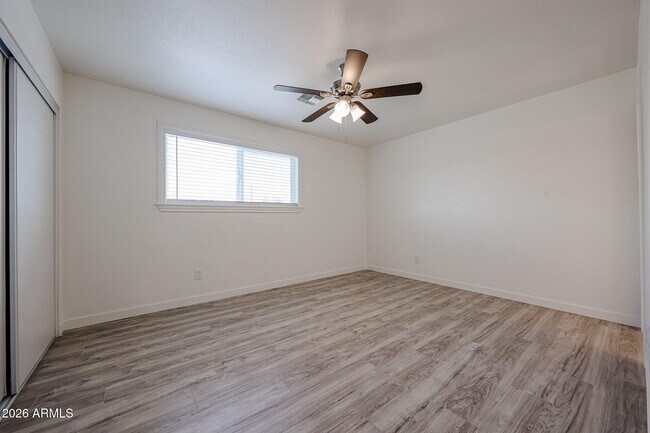 Building Photo - 7014 N 77th Ave