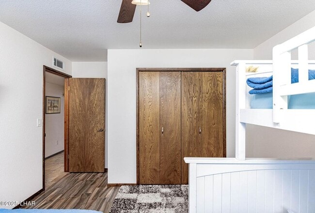 Building Photo - 3713 Mission Dr S