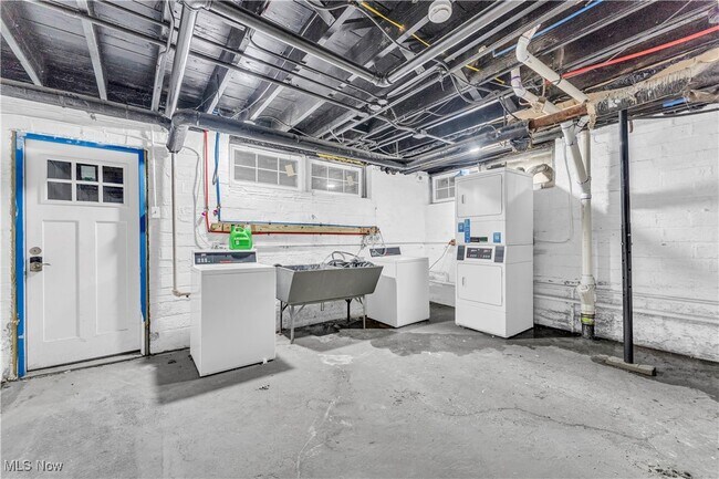 Building Photo - 12009 Clifton Blvd