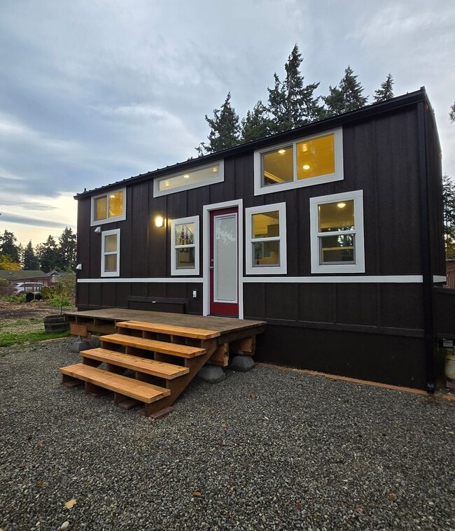 Building Photo - Charming 1920 Updated Vintage Home with ADU in the Heart of Port Hadlock!