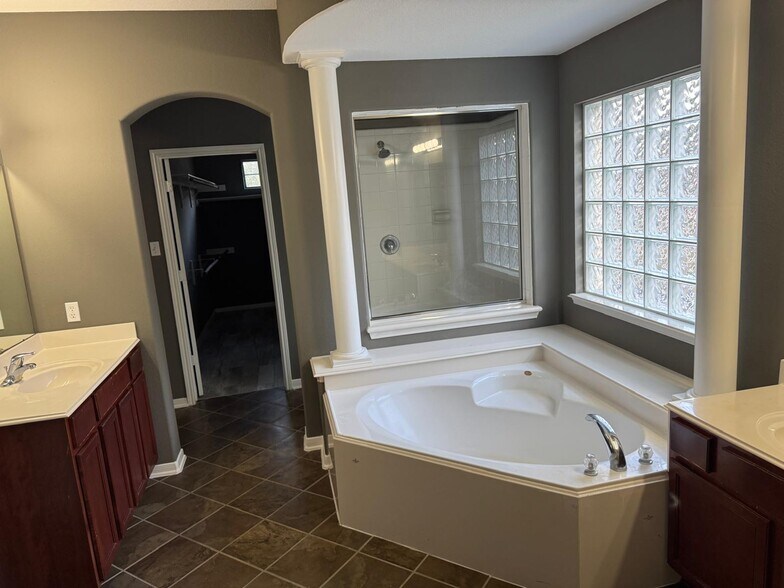 Building Photo - 29815 N Legends Chase Cir