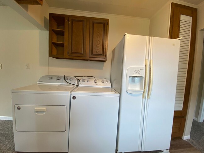 Building Photo - Renovated 3 bedroom/1bath ranch style home