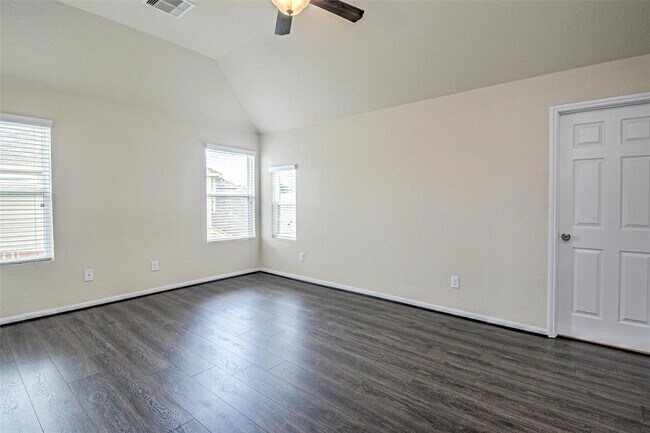 Building Photo - 17822 Aveleigh Ln