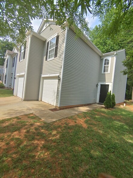 Building Photo - 7536 Eben Dr