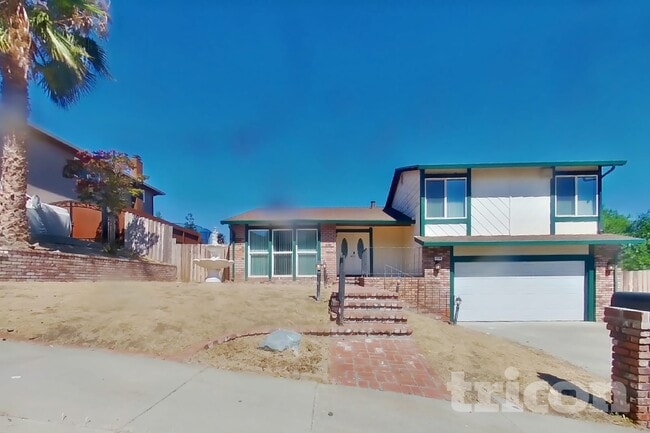 Building Photo - 2436 Alderwood Dr