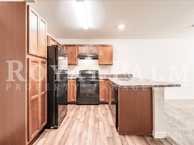 Building Photo - Your Season to Settle In – 3BR/2BA Duplex in Vistanna Villas, Lehigh Acres with Space, Style & St...