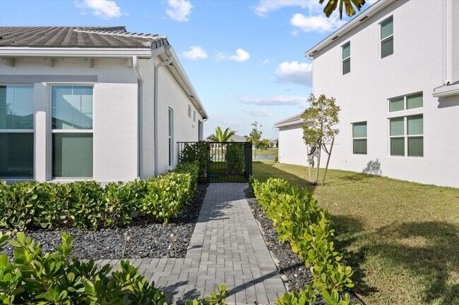 Building Photo - 4727 Estates Cir