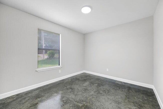 Building Photo - New Rental Opportunity in Memphis!
