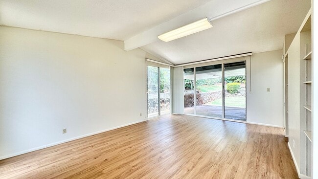 Building Photo - SPACIOUS 4 BEDROOM HOME IN DESIRABLE AIEA ...