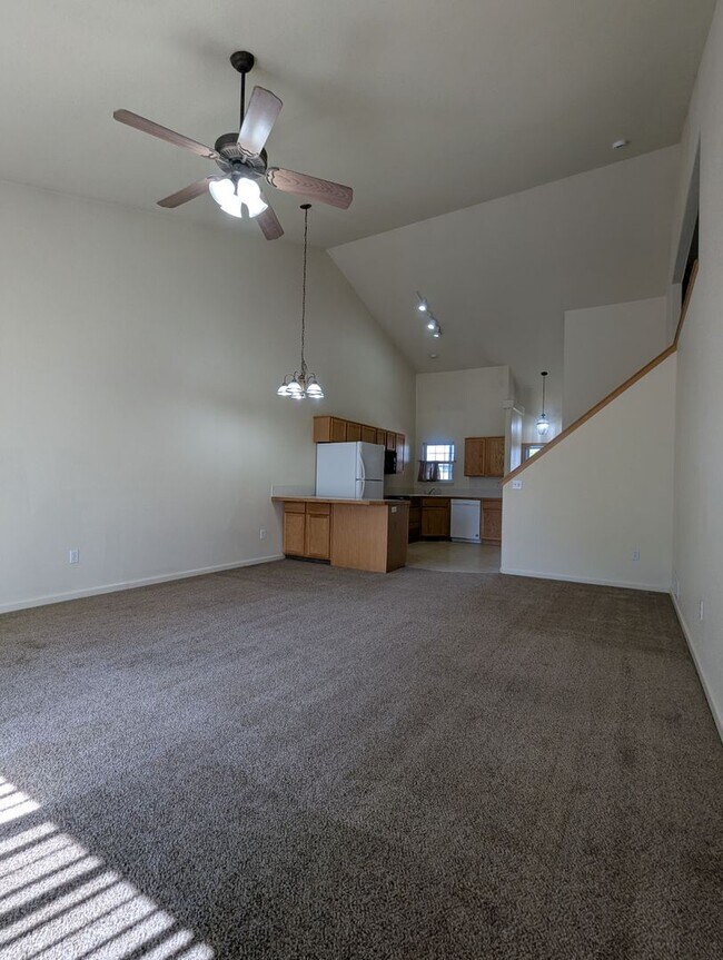 Building Photo - AWESOME 3-BDRM, 3-BATH, 4-LEVEL HOME AVAILABLE FOR IMMEDIATE OCCUPANCY IN GRAPEVINE - EVANS!