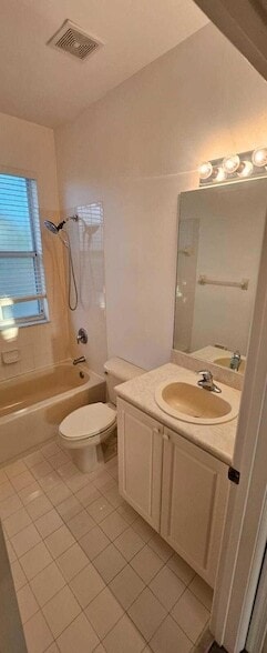 Building Photo - 2609 Shoma Dr