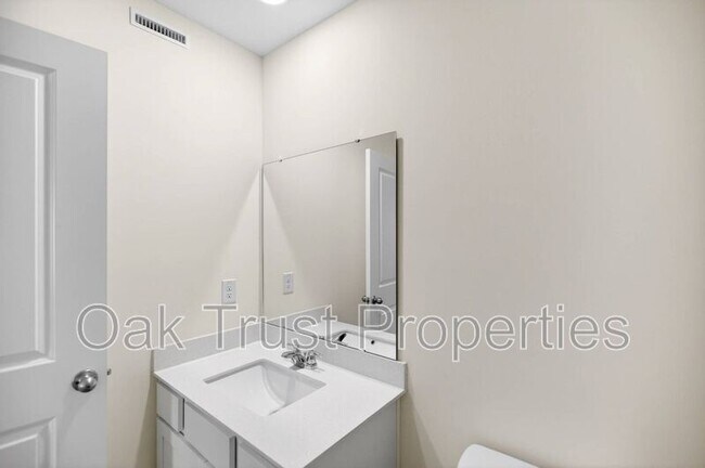 Building Photo - 502 Townsford Ln