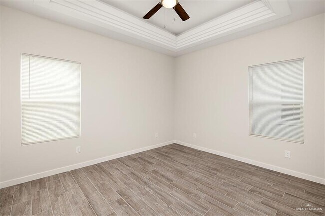 Building Photo - 15 Selena St