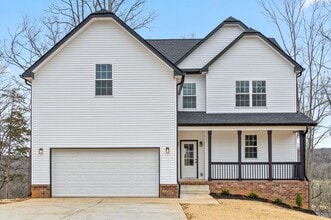 Building Photo - 4 Bedroom 3 Bath Pet Friendly Home For Rent Off Rossview Road!!