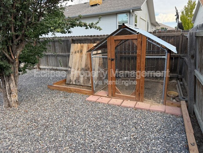 Building Photo - 464 Tara Dr