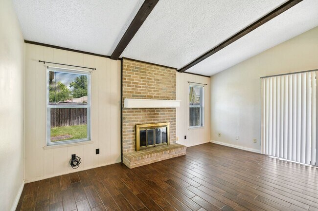 Building Photo - Nice 3 Bedroom Home Located in Plano, Texas!