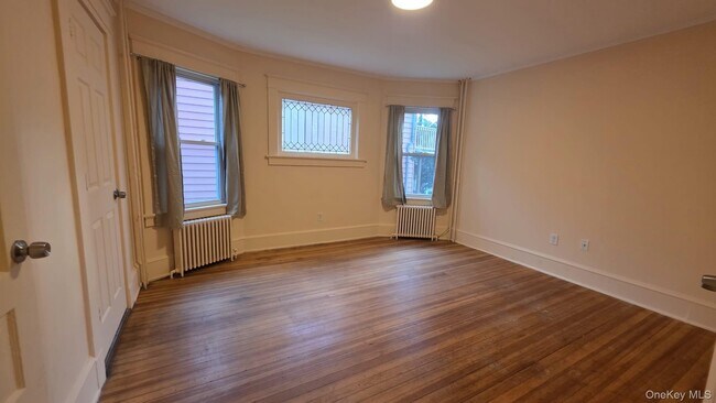 Building Photo - 41 Innis Ave