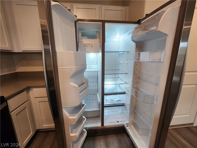 Building Photo - 6062 Lily Gdn St