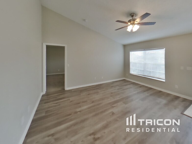 Building Photo - 4151 Candler Ave