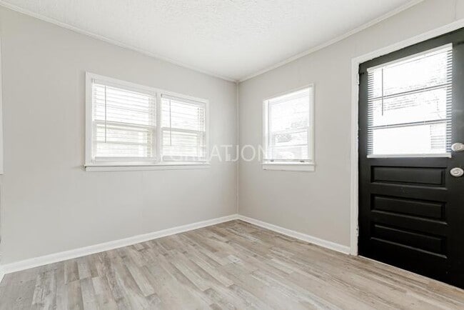 Building Photo - NOW OFFERING HALF OFF THE FIRST FULL MONTH...