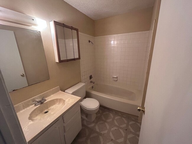 Building Photo - 7809 Sarepto
