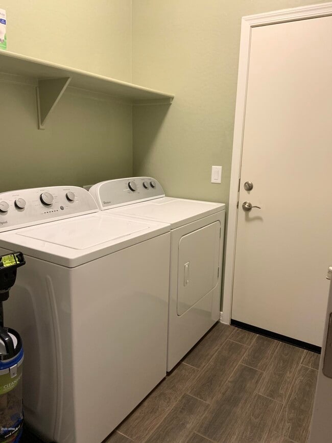 Building Photo - 22407 W Morning Glory St