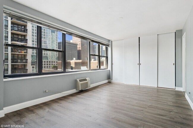 Building Photo - 850 N Dewitt Pl
